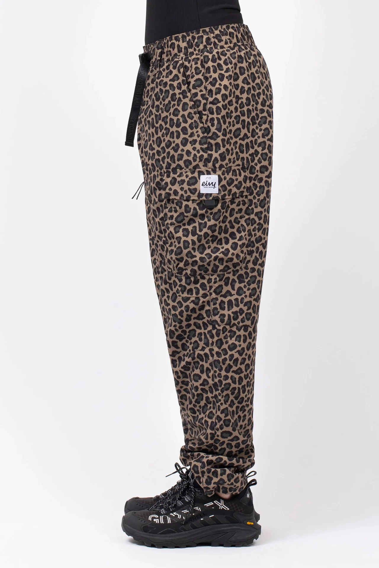 FITTED OUTDOOR PANTS - Image 15